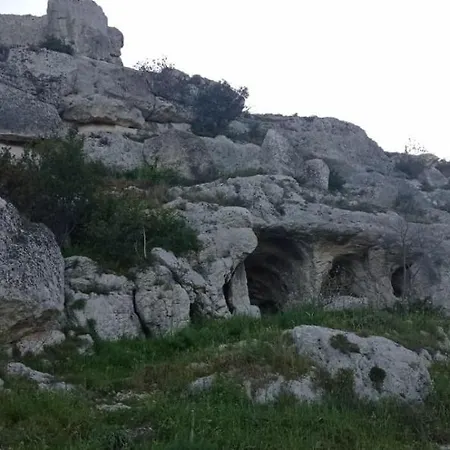 Oda ve Kahvaltı Nel 4*